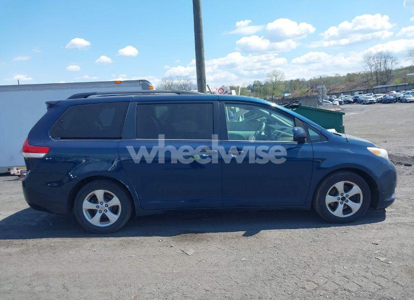 Photo 13 of 2012 Toyota Sienna LE V6 8 PASSENGER (VIN 5TDKK3DC7CS274726)
