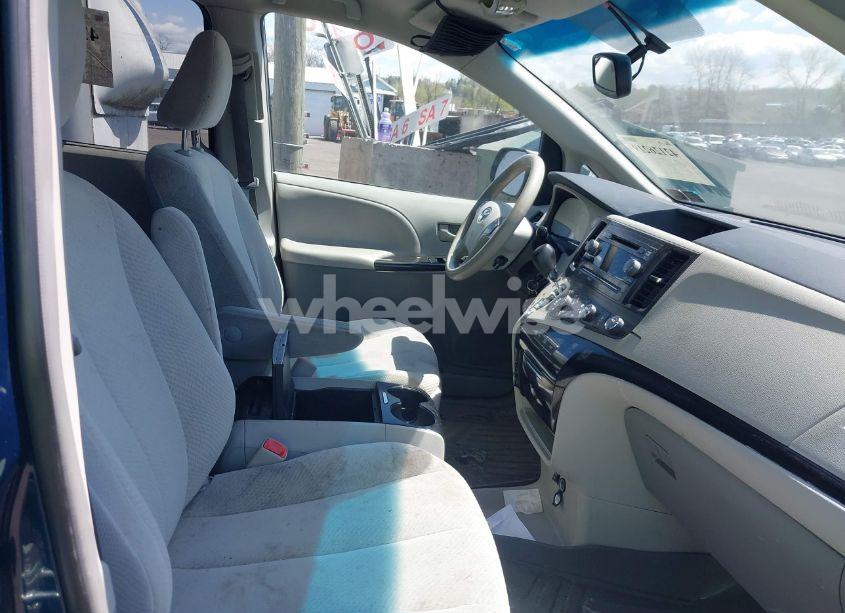 Photo 5 of 2012 Toyota Sienna LE V6 8 PASSENGER (VIN 5TDKK3DC7CS274726)