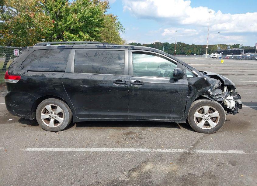 Photo 14 of 2013 Toyota Sienna LE V6 8 PASSENGER (VIN 5TDKK3DC7DS315051)