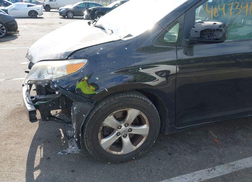 Photo 18 of 2013 Toyota Sienna LE V6 8 PASSENGER (VIN 5TDKK3DC7DS315051)