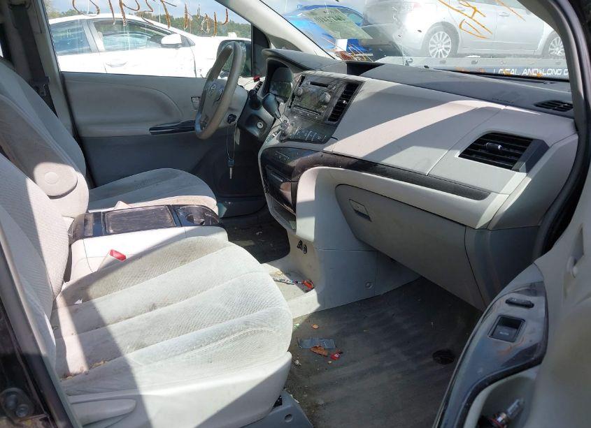 Photo 5 of 2013 Toyota Sienna LE V6 8 PASSENGER (VIN 5TDKK3DC7DS315051)