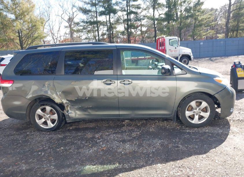 Photo 13 of 2013 Toyota Sienna LE 8 PASSENGER (VIN 5TDKK3DC7DS315955)