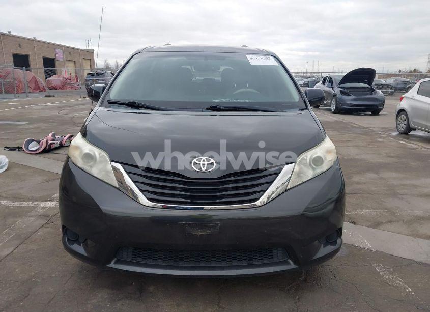 Photo 13 of 2013 Toyota Sienna LE V6 8 PASSENGER (VIN 5TDKK3DC7DS324056)