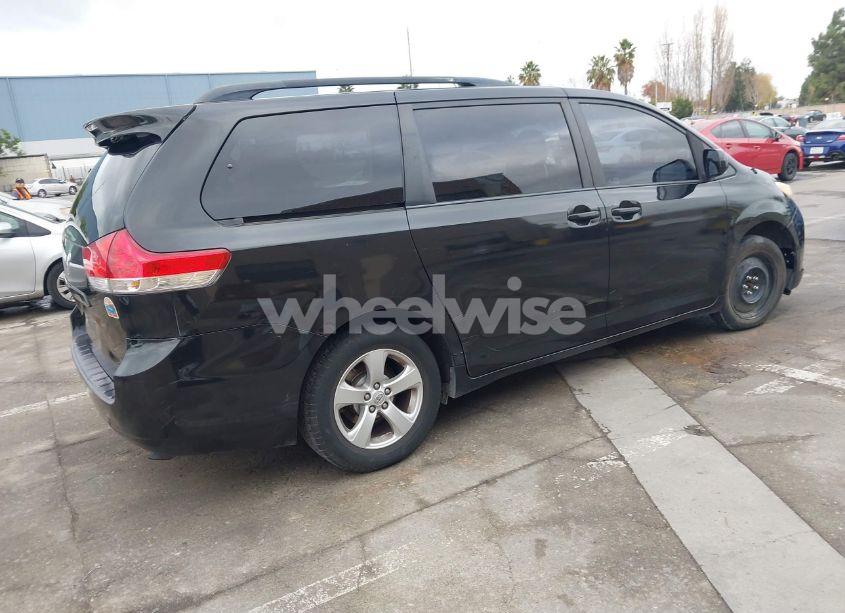 Photo 4 of 2013 Toyota Sienna LE V6 8 PASSENGER (VIN 5TDKK3DC7DS324056)