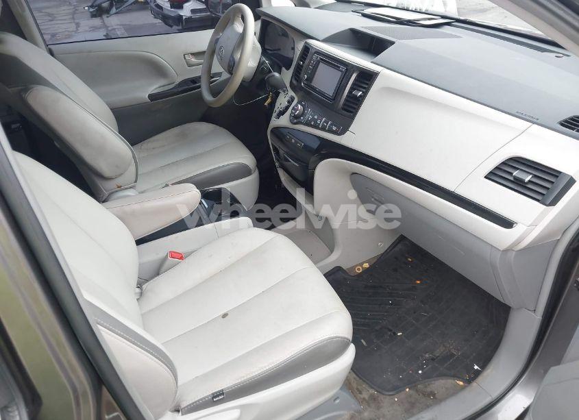 Photo 5 of 2013 Toyota Sienna LE V6 8 PASSENGER (VIN 5TDKK3DC7DS324056)