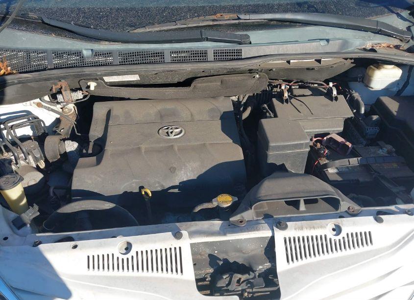 Photo 10 of 2013 Toyota Sienna LE V6 8 PASSENGER (VIN 5TDKK3DC7DS330262)