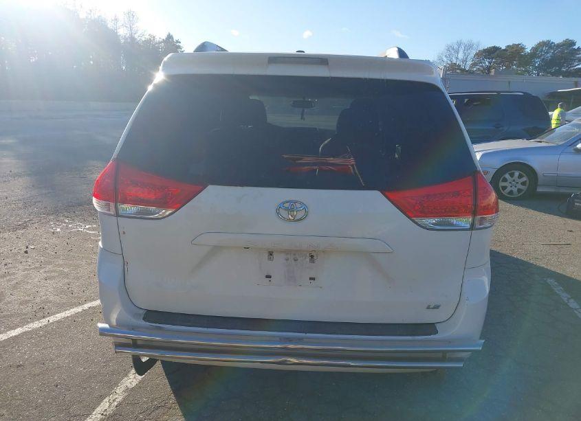 Photo 15 of 2013 Toyota Sienna LE V6 8 PASSENGER (VIN 5TDKK3DC7DS330262)