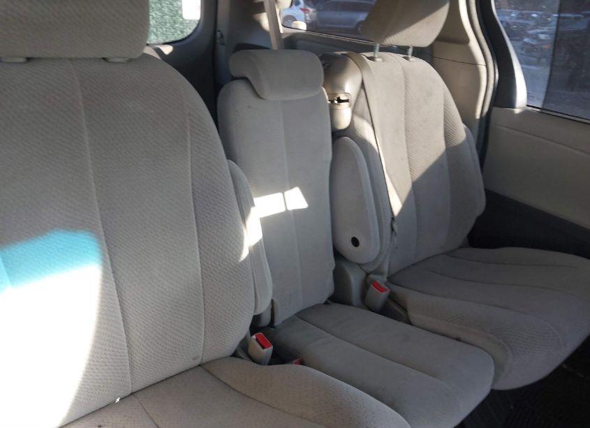 Photo 8 of 2013 Toyota Sienna LE V6 8 PASSENGER (VIN 5TDKK3DC7DS330262)