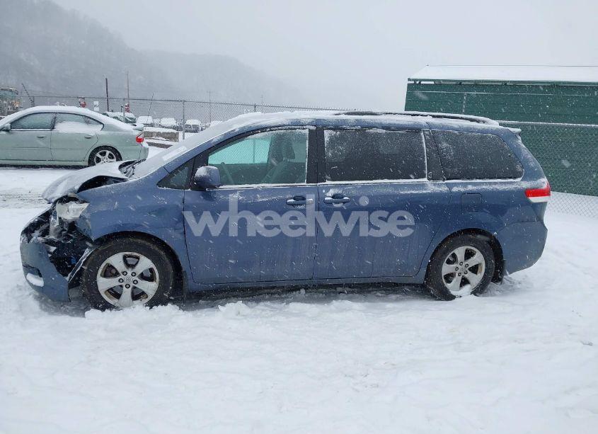 Photo 14 of 2013 Toyota Sienna LE V6 8 PASSENGER (VIN 5TDKK3DC7DS343383)