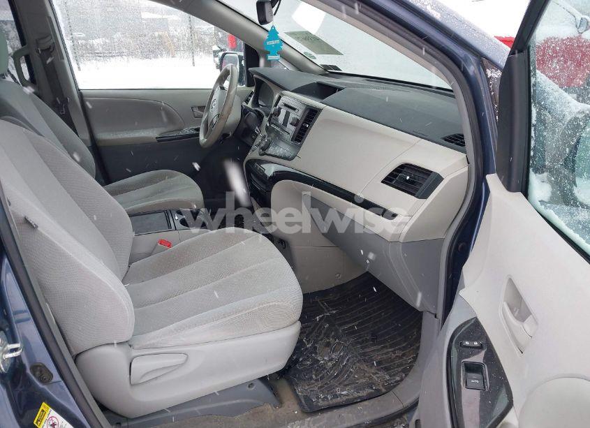 Photo 5 of 2013 Toyota Sienna LE V6 8 PASSENGER (VIN 5TDKK3DC7DS343383)