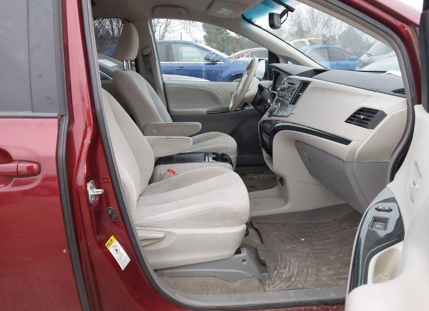 Photo 5 of 2013 Toyota Sienna LE V6 8 PASSENGER (VIN 5TDKK3DC7DS351273)