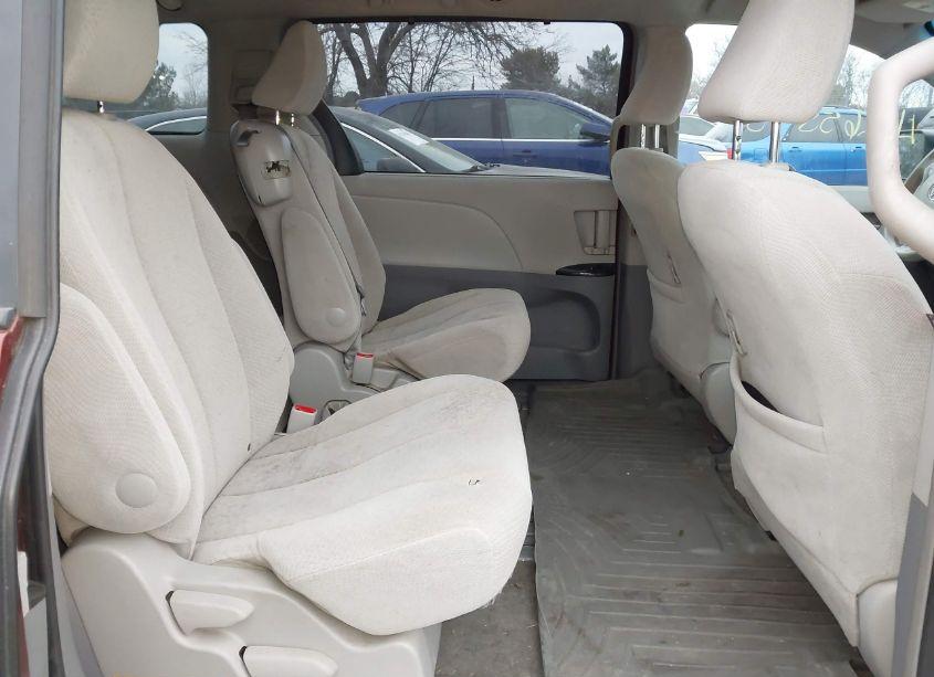 Photo 8 of 2013 Toyota Sienna LE V6 8 PASSENGER (VIN 5TDKK3DC7DS351273)