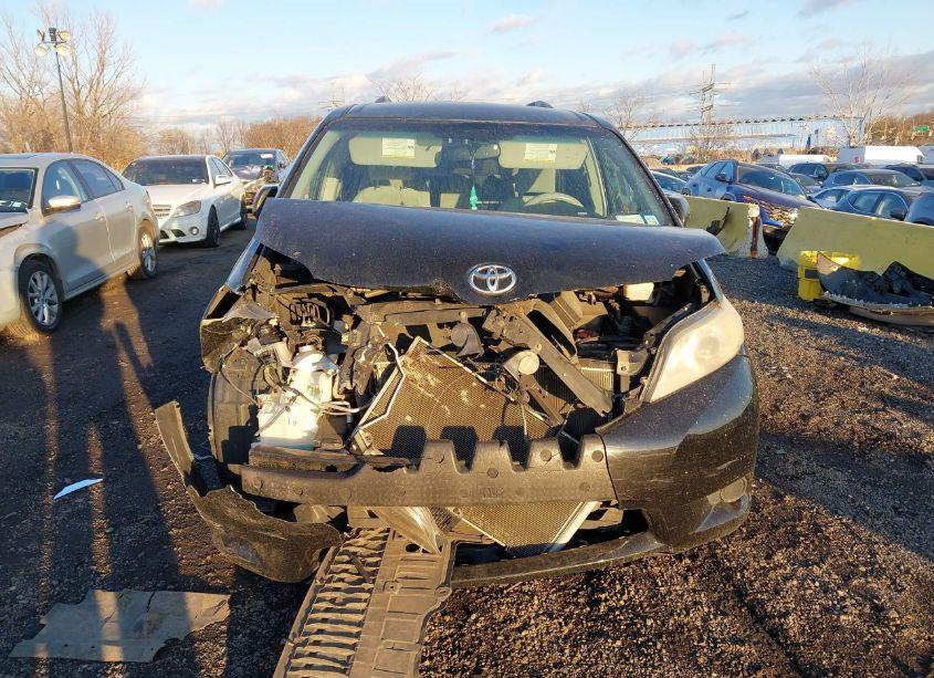 Photo 12 of 2013 Toyota Sienna LE V6 8 PASSENGER (VIN 5TDKK3DC7DS378862)