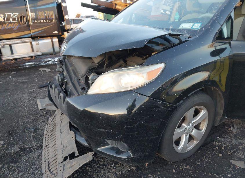 Photo 18 of 2013 Toyota Sienna LE V6 8 PASSENGER (VIN 5TDKK3DC7DS378862)