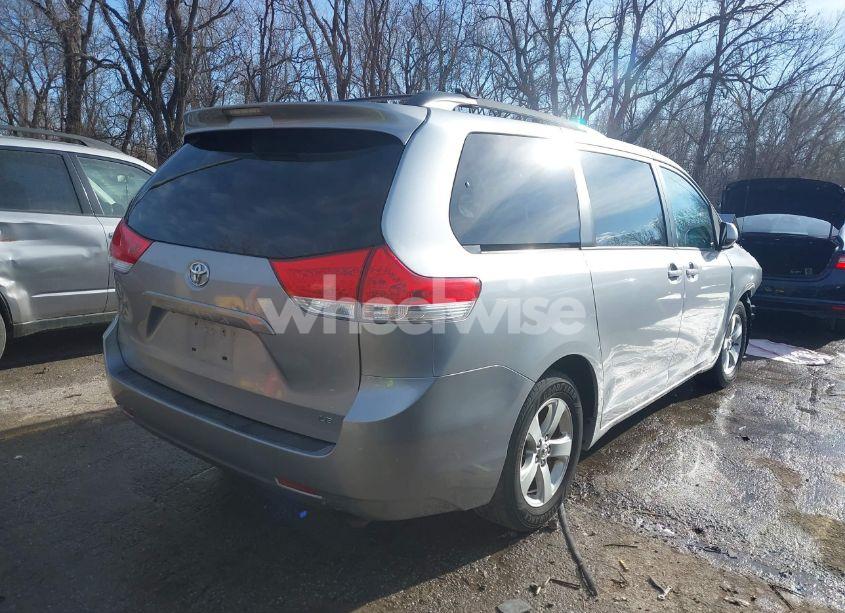 Photo 4 of 2013 Toyota Sienna LE V6 8 PASSENGER (VIN 5TDKK3DC7DS378909)
