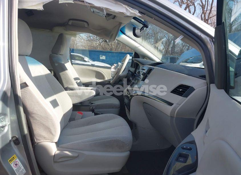 Photo 5 of 2013 Toyota Sienna LE V6 8 PASSENGER (VIN 5TDKK3DC7DS378909)