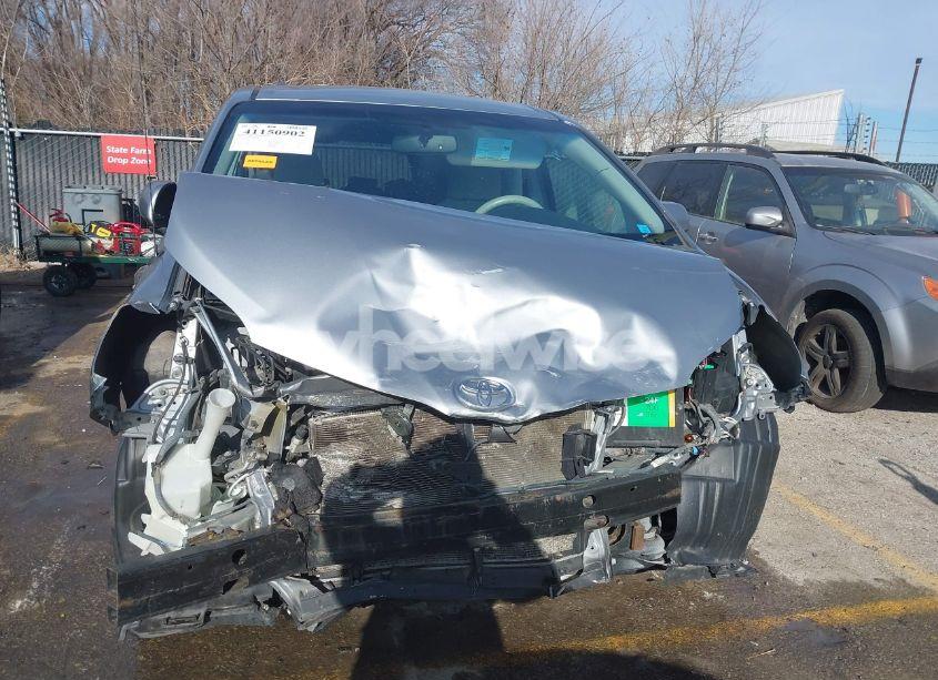 Photo 6 of 2013 Toyota Sienna LE V6 8 PASSENGER (VIN 5TDKK3DC7DS378909)