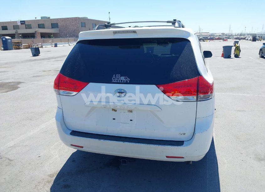 Photo 16 of 2014 Toyota Sienna LE V6 8 PASSENGER (VIN 5TDKK3DC7ES432517)