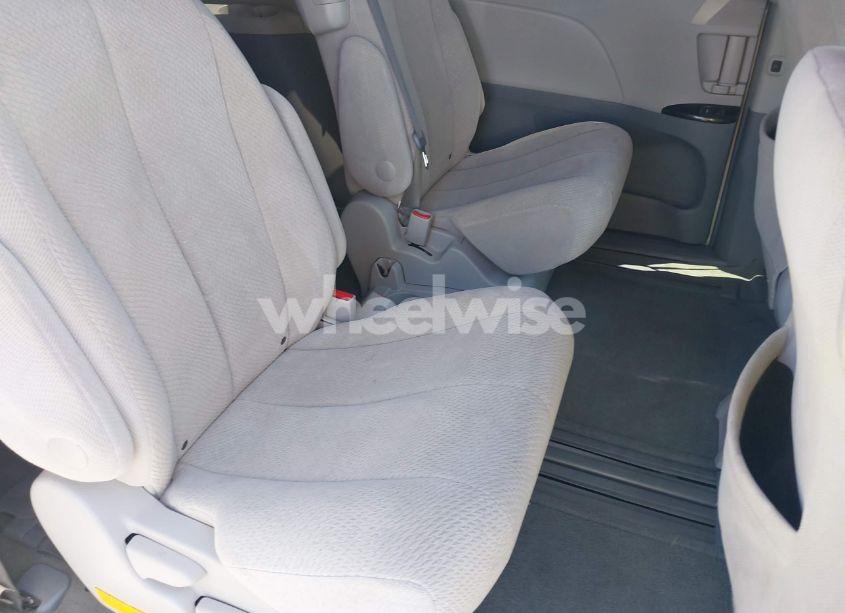 Photo 8 of 2014 Toyota Sienna LE V6 8 PASSENGER (VIN 5TDKK3DC7ES432517)