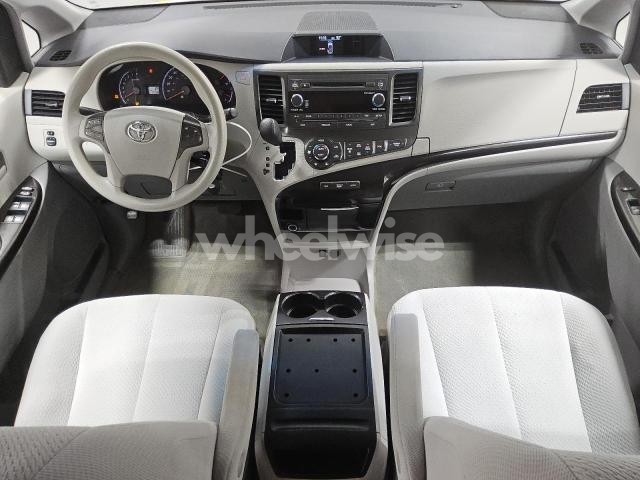 Photo 11 of 2014 TOYOTA SIENNA LE (VIN 5TDKK3DC7ES485055)