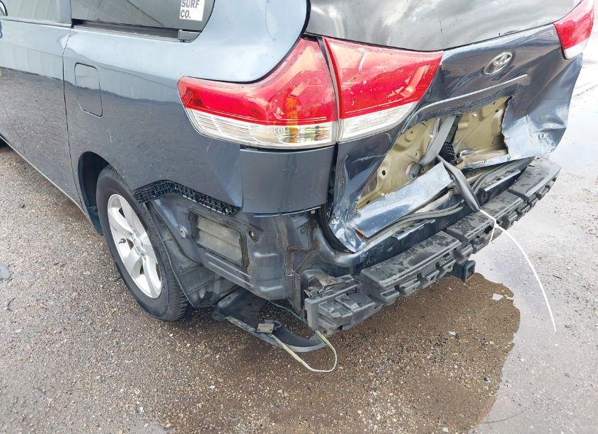 Photo 18 of 2014 Toyota Sienna LE V6 8 PASSENGER (VIN 5TDKK3DC7ES499859)