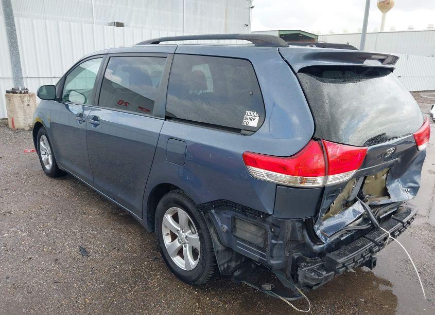 Photo 3 of 2014 Toyota Sienna LE V6 8 PASSENGER (VIN 5TDKK3DC7ES499859)
