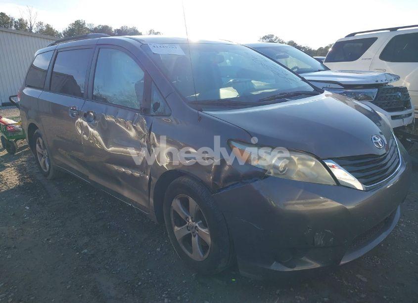 Photo 6 of 2014 Toyota Sienna LE V6 8 PASSENGER (VIN 5TDKK3DC7ES500587)