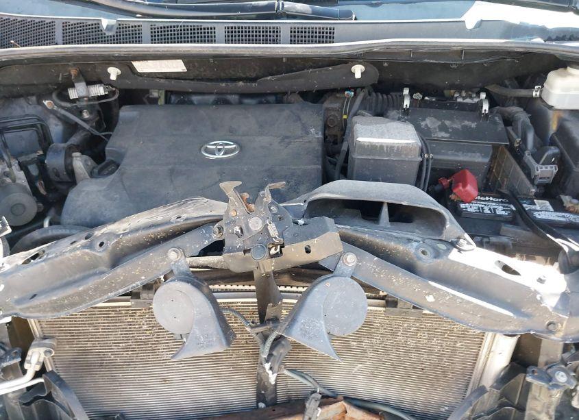 Photo 10 of 2014 Toyota Sienna LE V6 8 PASSENGER (VIN 5TDKK3DC7ES510519)