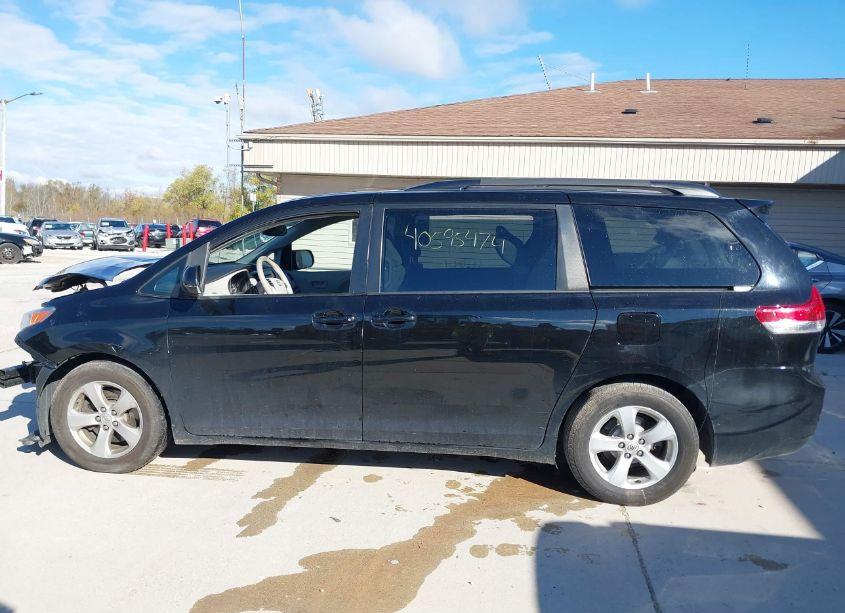 Photo 14 of 2014 Toyota Sienna LE V6 8 PASSENGER (VIN 5TDKK3DC7ES510519)