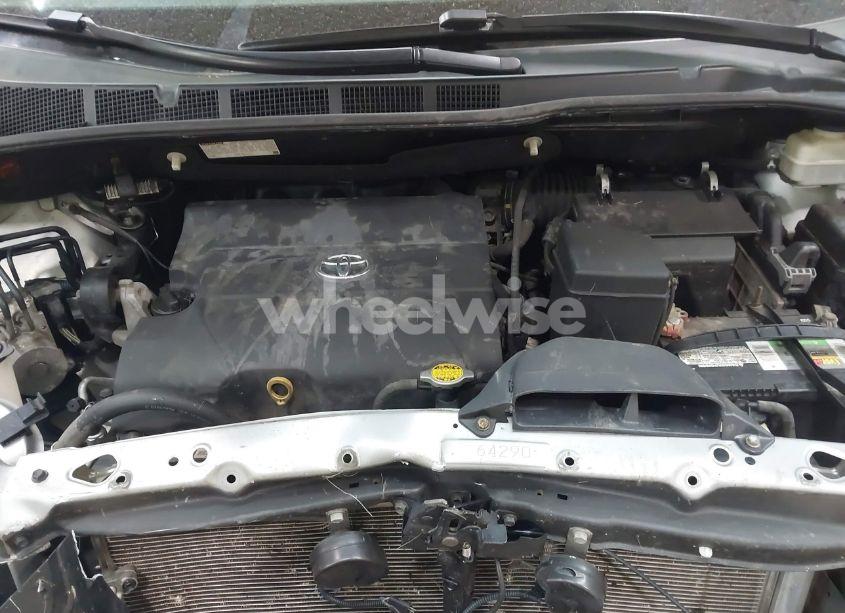 Photo 10 of 2014 Toyota Sienna LE V6 8 PASSENGER (VIN 5TDKK3DC7ES521116)