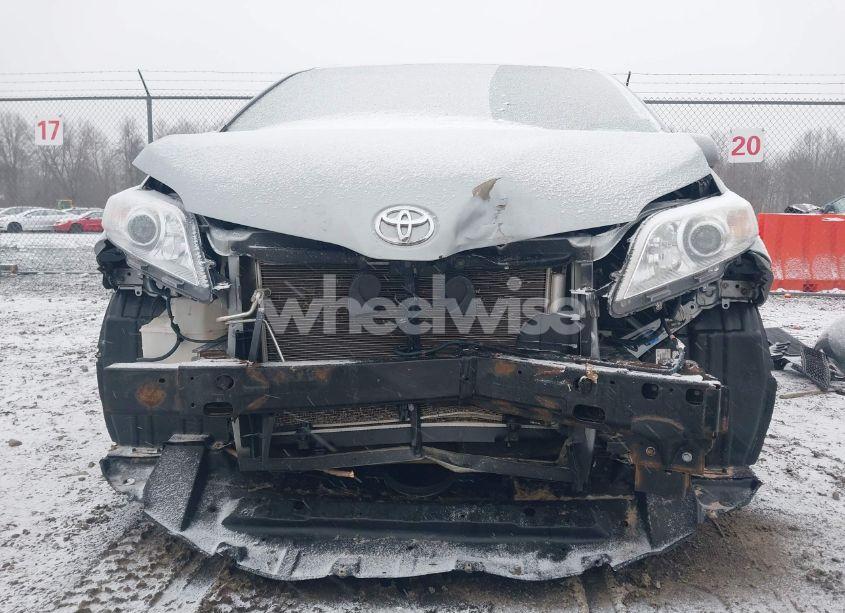 Photo 6 of 2015 Toyota Sienna LE 8 PASSENGER (VIN 5TDKK3DC7FS539701)
