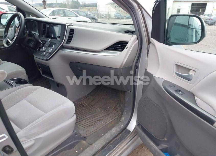 Photo 5 of 2015 Toyota Sienna LE 8 PASSENGER (VIN 5TDKK3DC7FS562234)