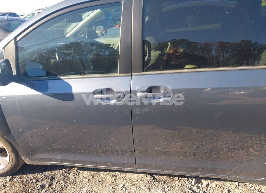 Photo 14 of 2015 Toyota Sienna LE 8 PASSENGER (VIN 5TDKK3DC7FS573203)