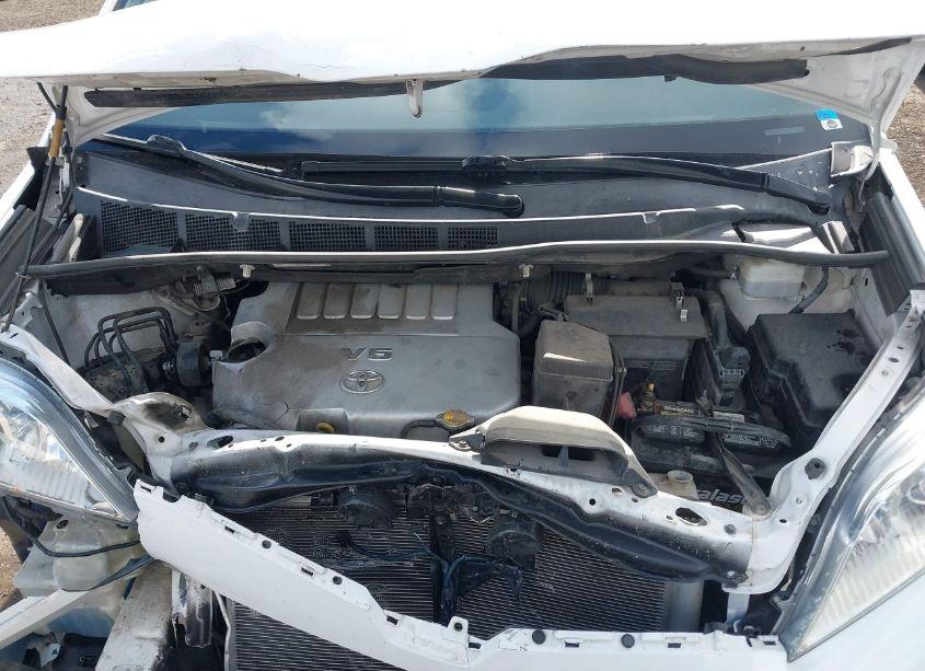 Photo 10 of 2015 Toyota Sienna LE 8 PASSENGER (VIN 5TDKK3DC7FS586761)