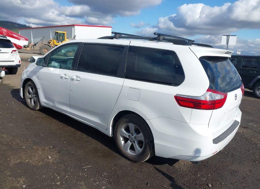 Photo 3 of 2015 Toyota Sienna LE 8 PASSENGER (VIN 5TDKK3DC7FS586761)