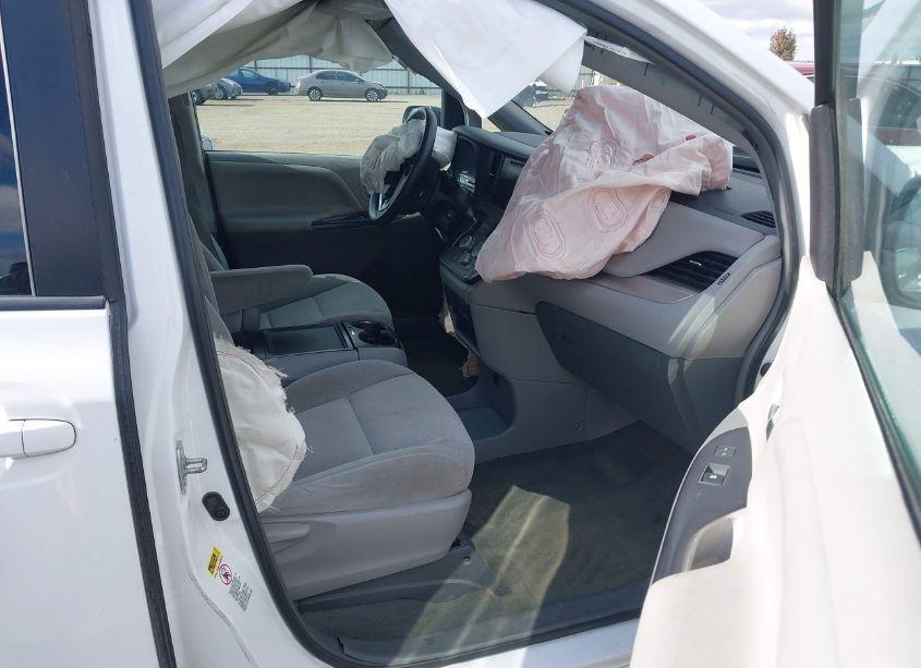 Photo 5 of 2015 Toyota Sienna LE 8 PASSENGER (VIN 5TDKK3DC7FS586761)