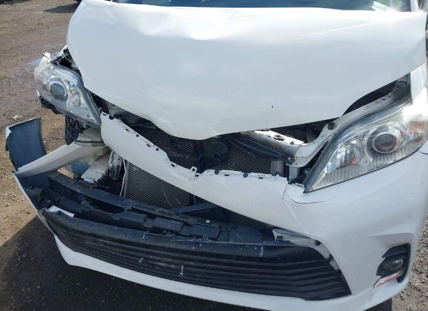 Photo 6 of 2015 Toyota Sienna LE 8 PASSENGER (VIN 5TDKK3DC7FS586761)
