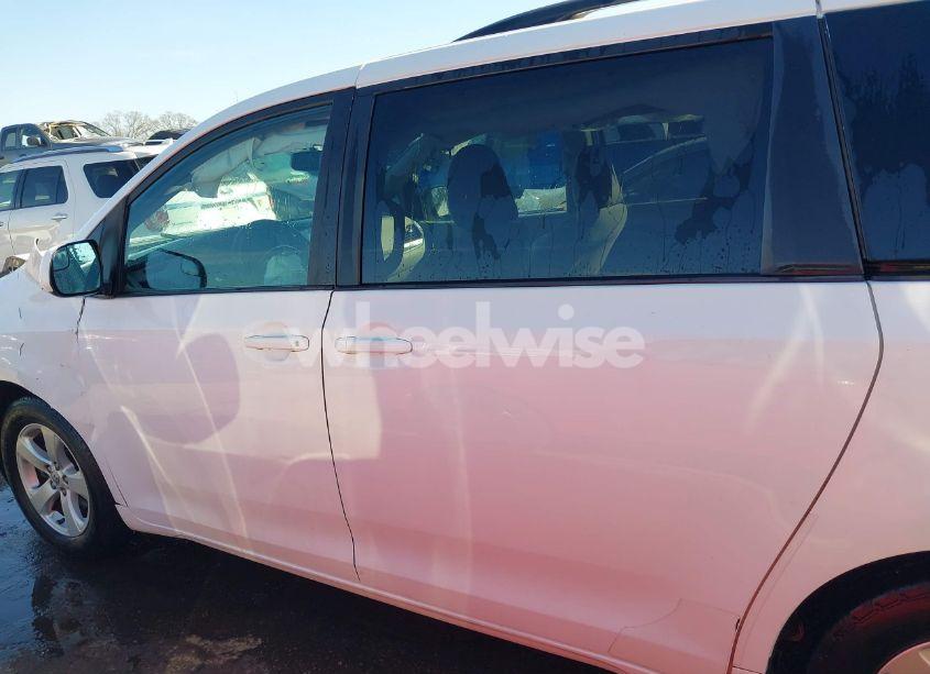 Photo 15 of 2015 Toyota Sienna LE 8 PASSENGER (VIN 5TDKK3DC7FS609780)