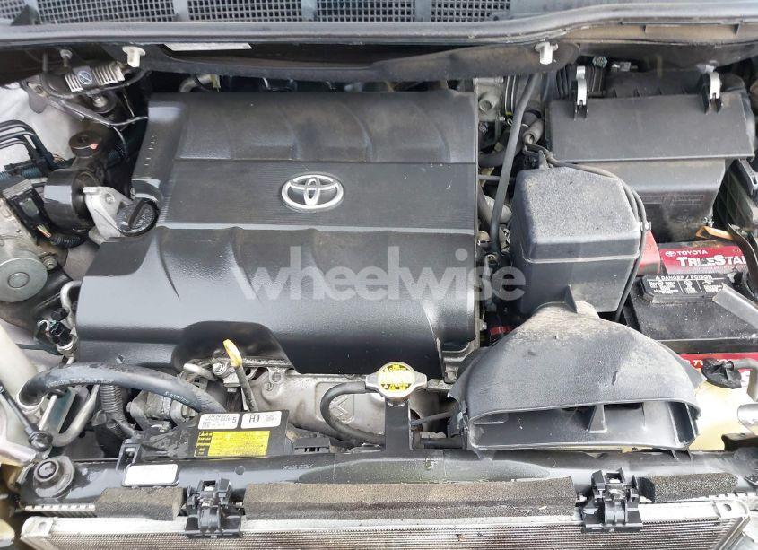 Photo 10 of 2015 Toyota Sienna LE 8 PASSENGER (VIN 5TDKK3DC7FS642780)