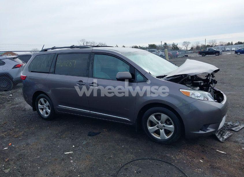Photo 14 of 2015 Toyota Sienna LE 8 PASSENGER (VIN 5TDKK3DC7FS642780)