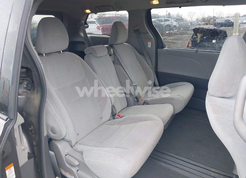 Photo 8 of 2015 Toyota Sienna LE 8 PASSENGER (VIN 5TDKK3DC7FS642780)