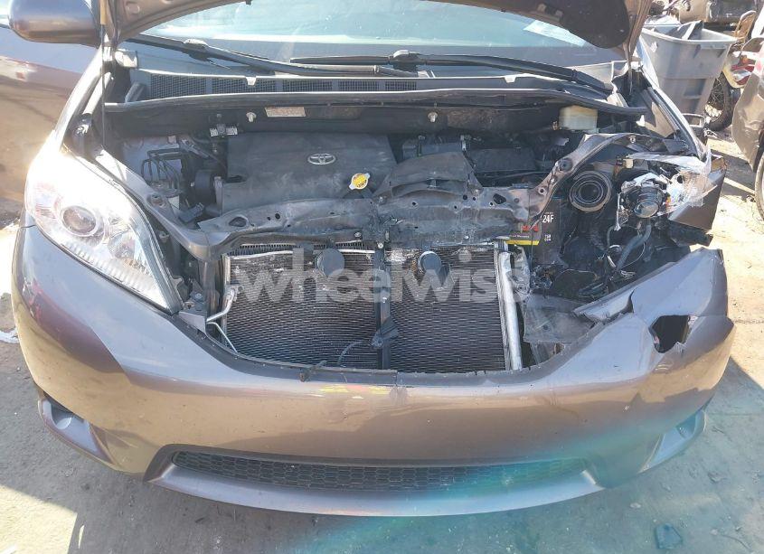 Photo 10 of 2015 Toyota Sienna LE 8 PASSENGER (VIN 5TDKK3DC7FS657733)