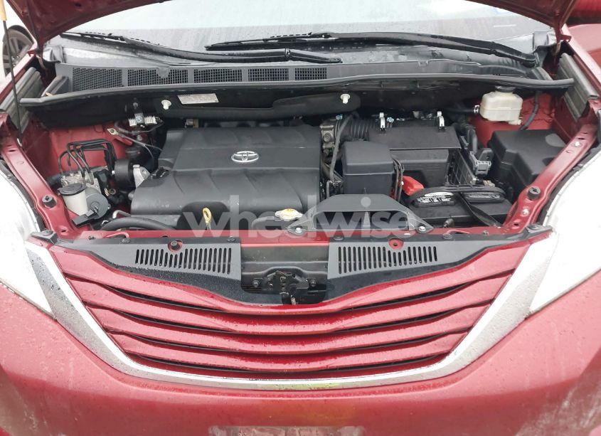 Photo 10 of 2015 Toyota Sienna LE 8 PASSENGER (VIN 5TDKK3DC7FS661636)