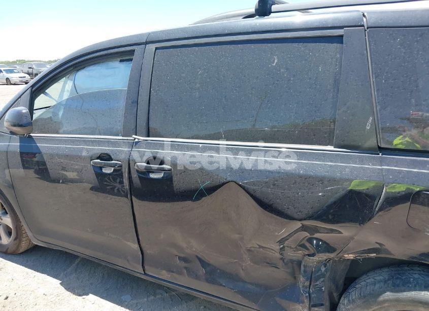 Photo 14 of 2015 Toyota Sienna LE 8 PASSENGER (VIN 5TDKK3DC7FS687525)