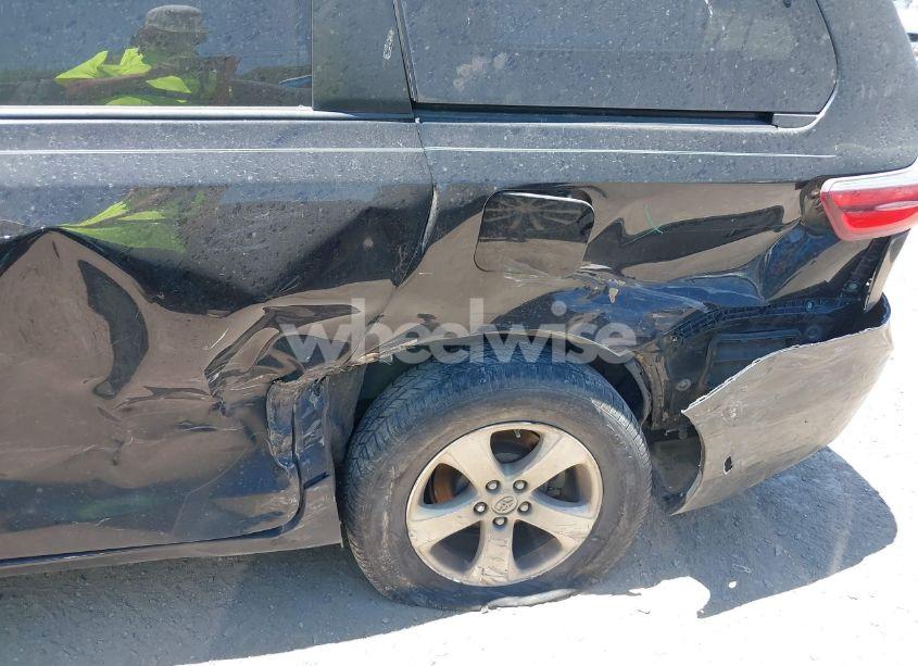 Photo 6 of 2015 Toyota Sienna LE 8 PASSENGER (VIN 5TDKK3DC7FS687525)