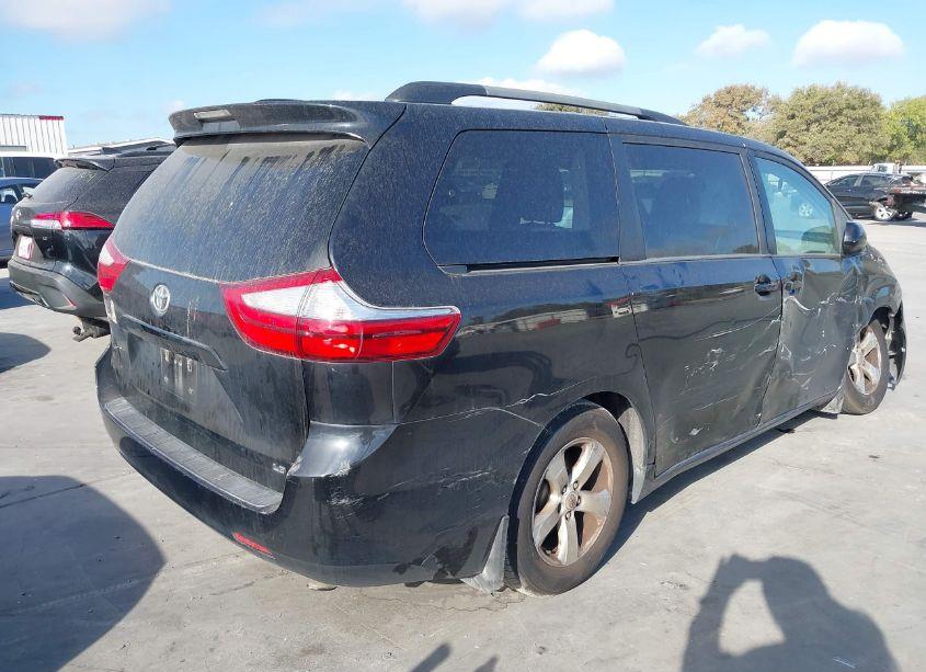 Photo 4 of 2016 Toyota Sienna LE 8 PASSENGER (VIN 5TDKK3DC7GS718791)