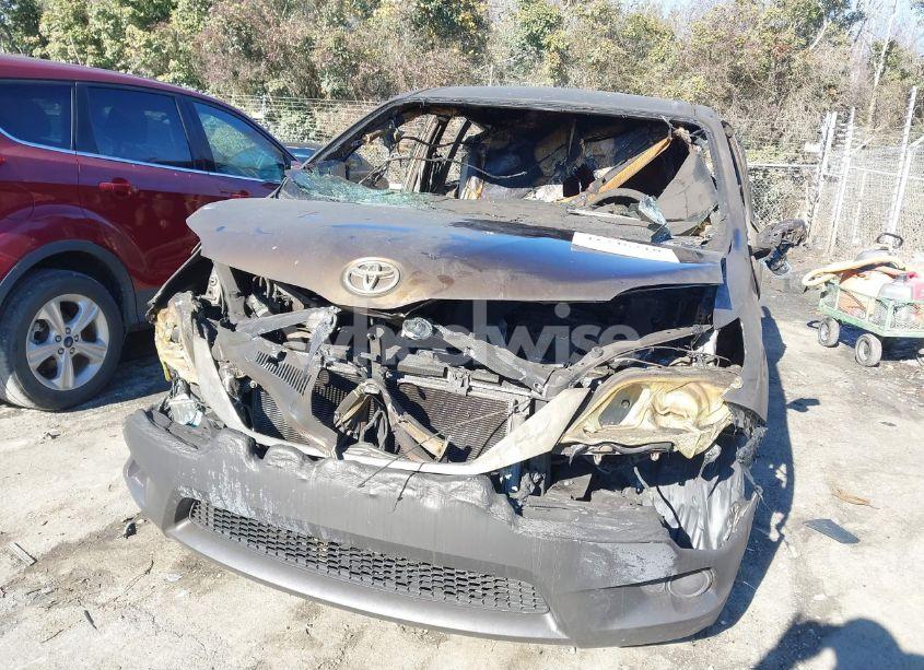 Photo 6 of 2016 Toyota Sienna LE 8 PASSENGER (VIN 5TDKK3DC7GS740872)