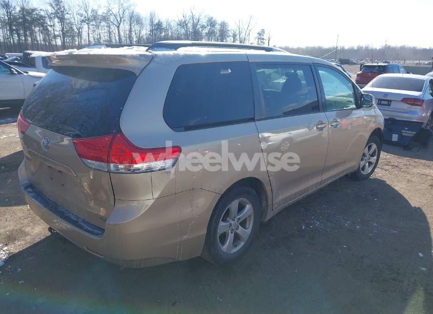 Photo 4 of 2011 Toyota Sienna LE V6 (VIN 5TDKK3DC8BS007190)