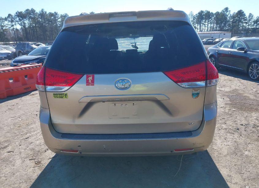 Photo 16 of 2011 Toyota Sienna LE V6 (VIN 5TDKK3DC8BS007416)