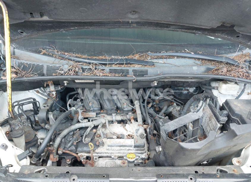 Photo 10 of 2011 Toyota Sienna LE V6 (VIN 5TDKK3DC8BS007447)